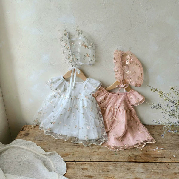 Summer Hot Selling Baby Kids Girls Fly Sleeves Flowers Embroidered Tulle Design Princess Dress with Hat